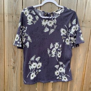 NWOT Lauren Conrad Blue Daisy Tee